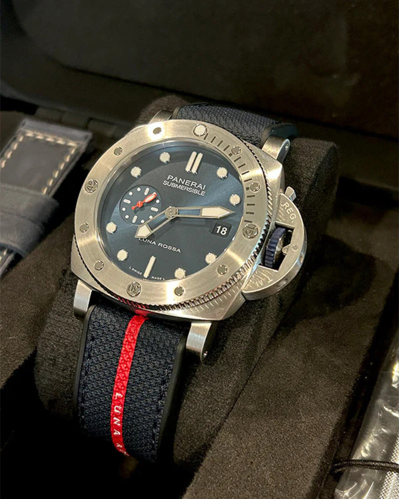 2022 Panerai Submersible Quarantaquattro Luna Rossa 44MM Box+Papers (PAM01391)